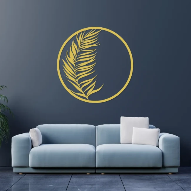 lisc-w-kole-zloty-aranzacja-niebieska-sofa