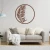 lisc-w-kole-brazowy-aranzacja-bezowa-sofa