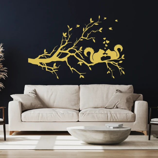 Złoty ażurowy obraz wiewiórki na gałęzi dekoracja ścienna